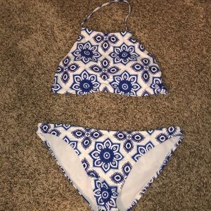 Cupshe blue & white print bikini set